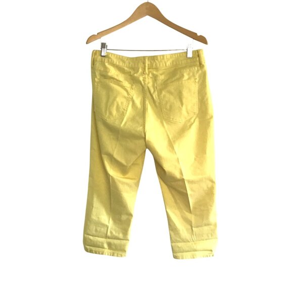 ST. JOHN'S BAY -WOMENS YELLOW CAPRI SHORTS/PANTS SIZE 12 - Picture 2 of 5